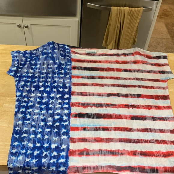 Patchington size XLarge lightweight and soft polyester/rayon USA flag colors - Picture 11 of 11